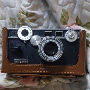 Argus Vintage Camera with Black and Silver W Leather Case